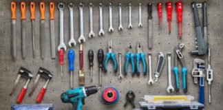 Правила по охране труда при работе с инструментом и приспособлениями 2021